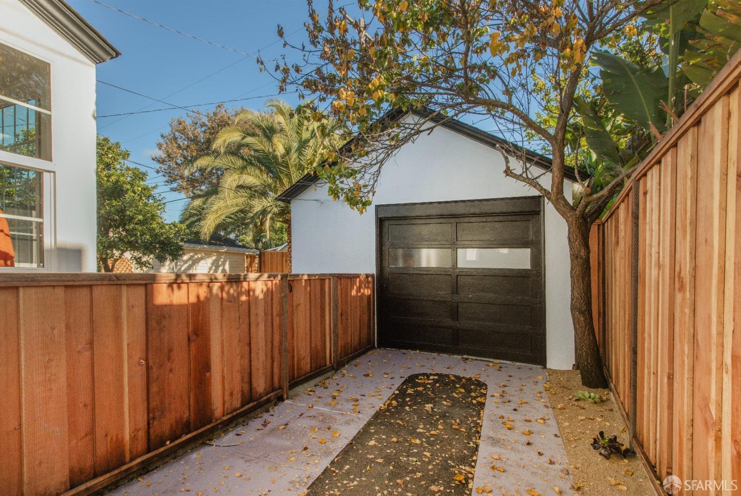 154 10th Avenue