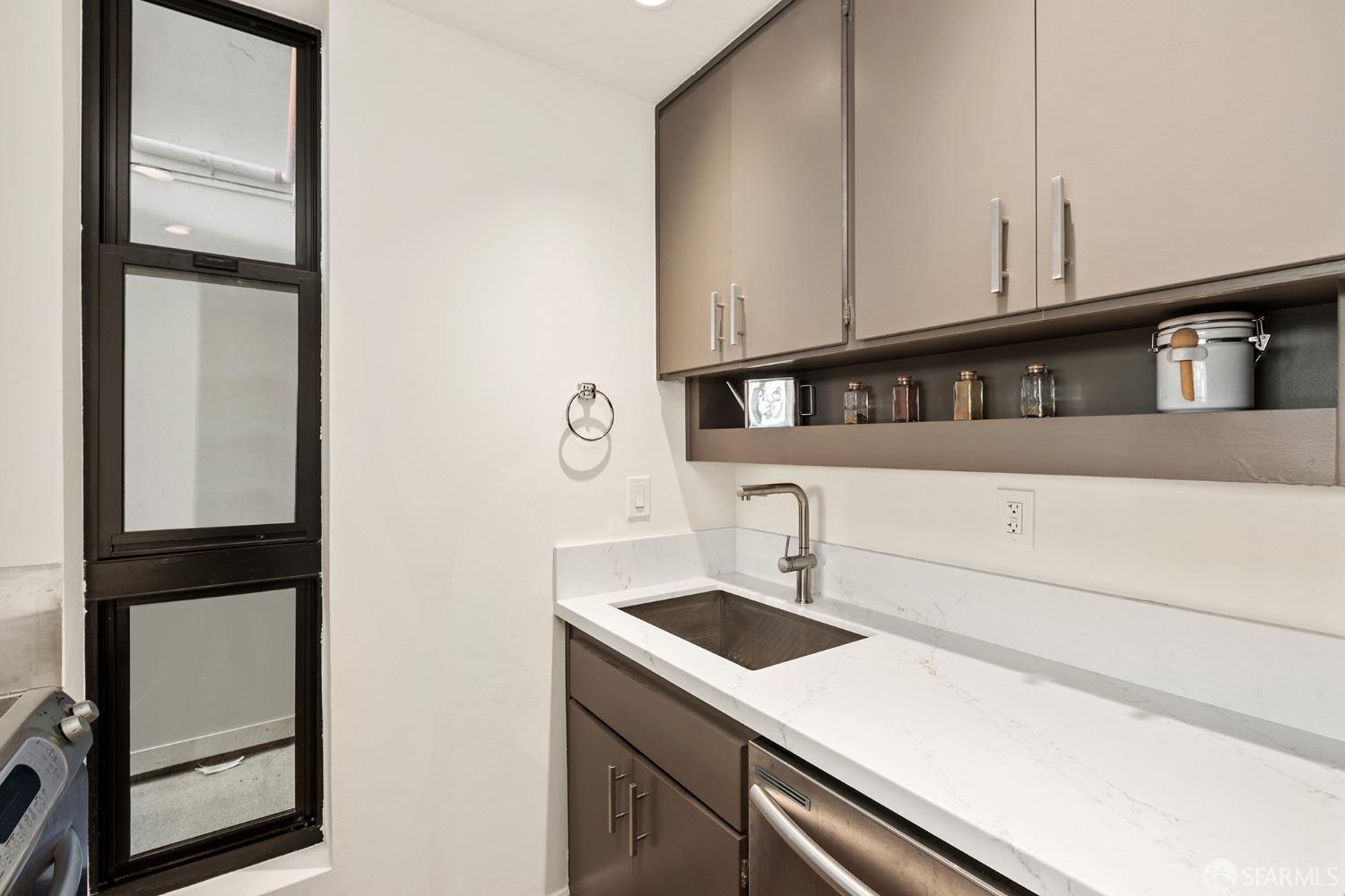 455 Vallejo Street # 105