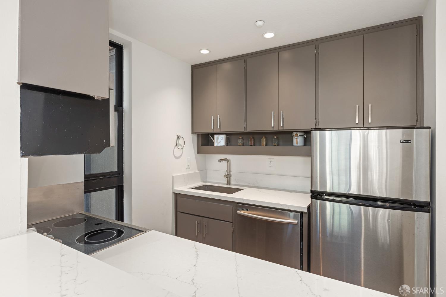 455 Vallejo Street # 105