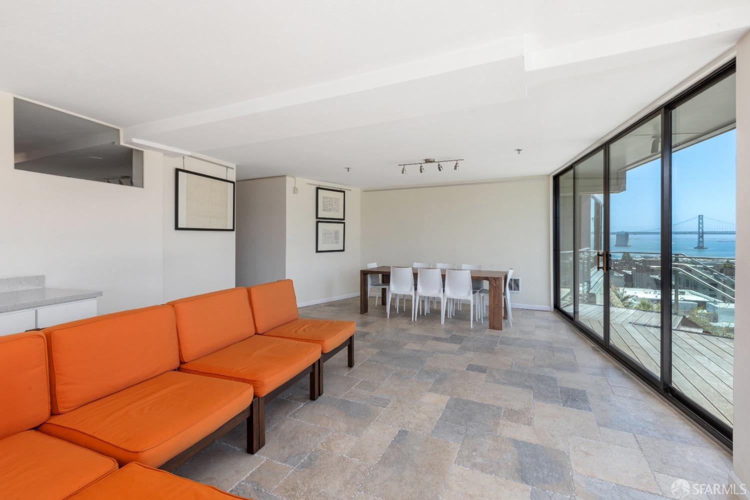 455 Vallejo Street # 105