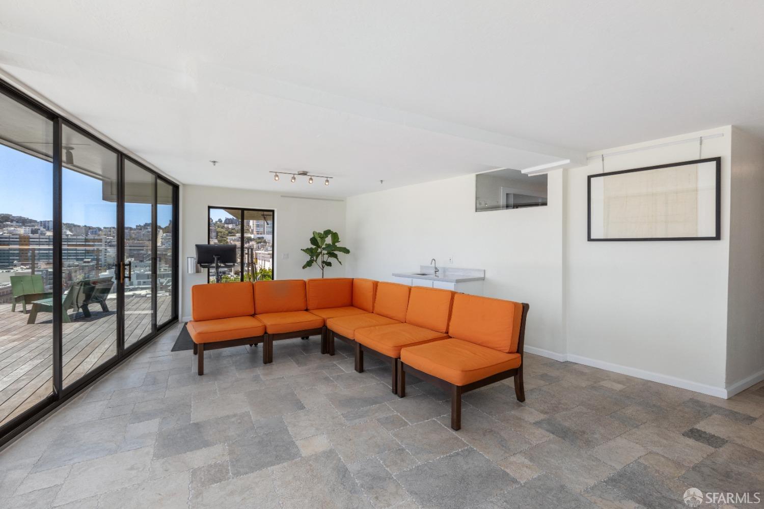 455 Vallejo Street # 105
