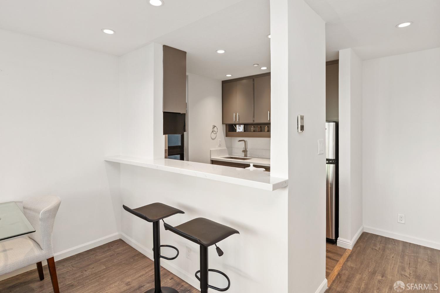 455 Vallejo Street # 105
