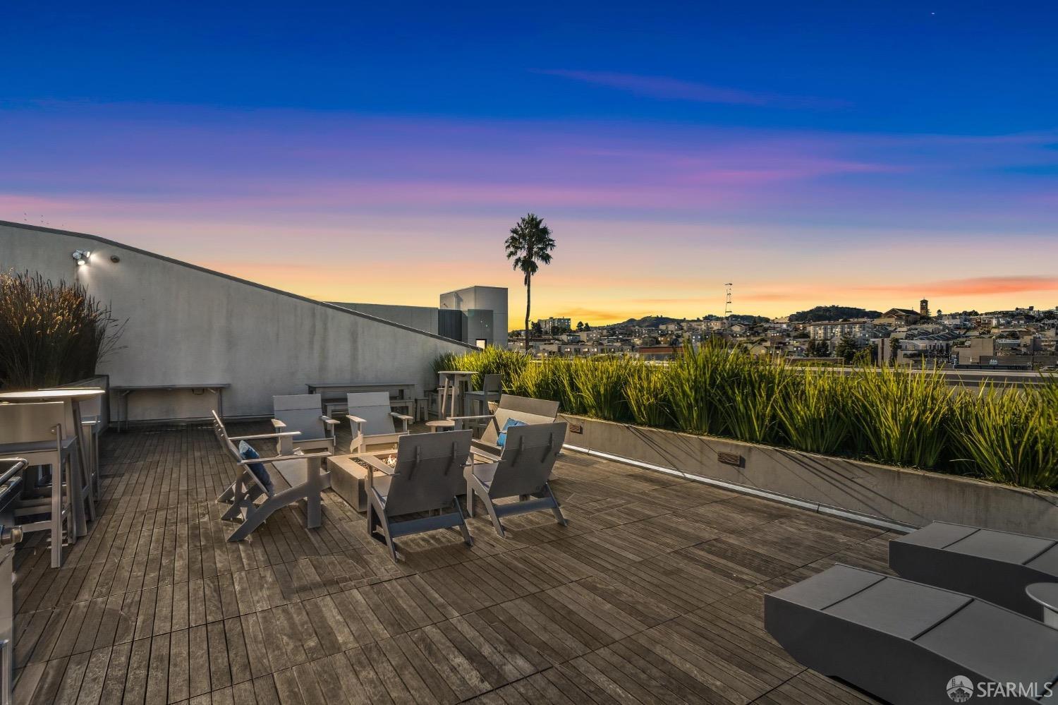 400 Grove Street # 209