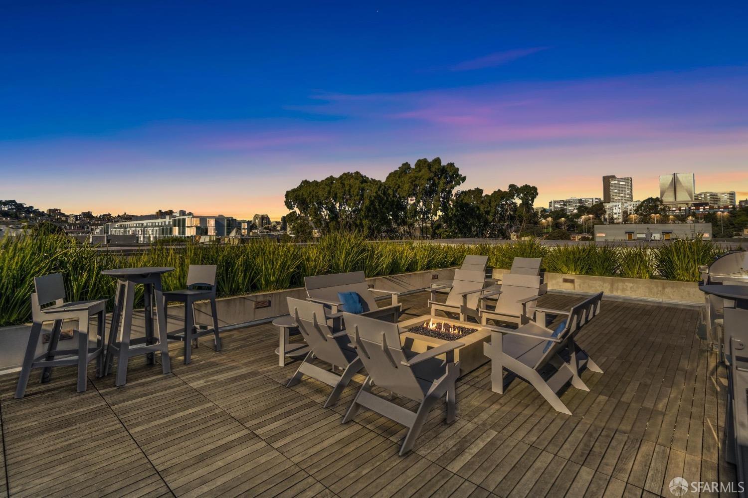 400 Grove Street # 209