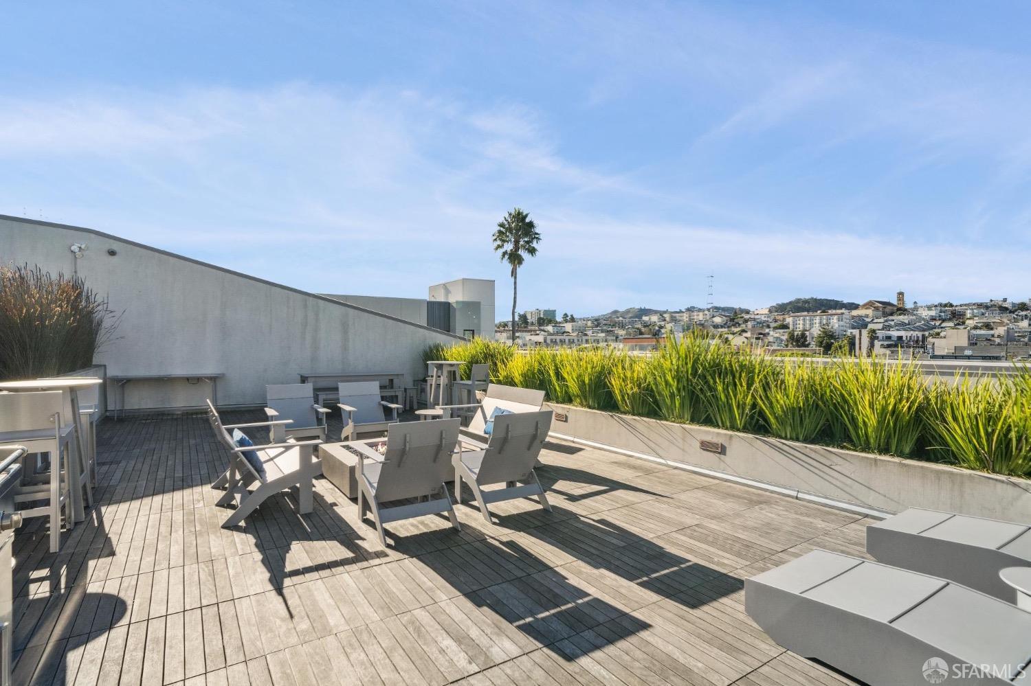 400 Grove Street # 209