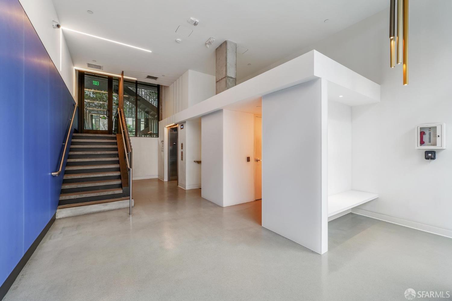 400 Grove Street # 209