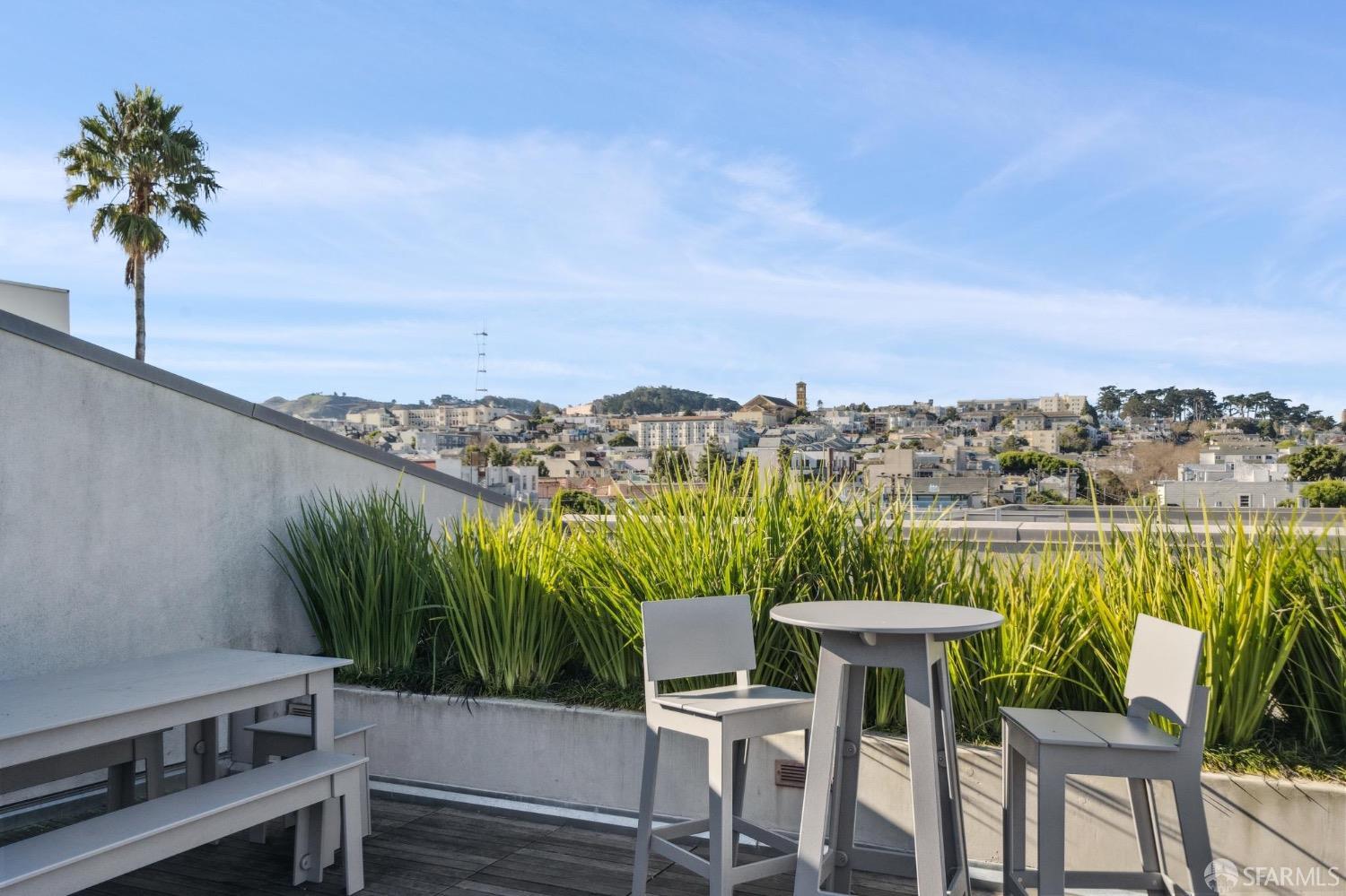 400 Grove Street # 209