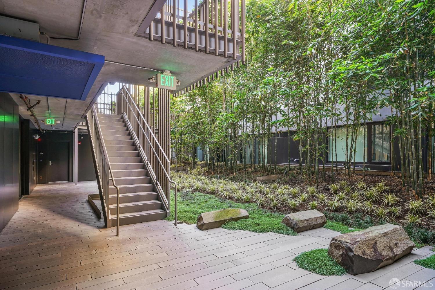 400 Grove Street # 209
