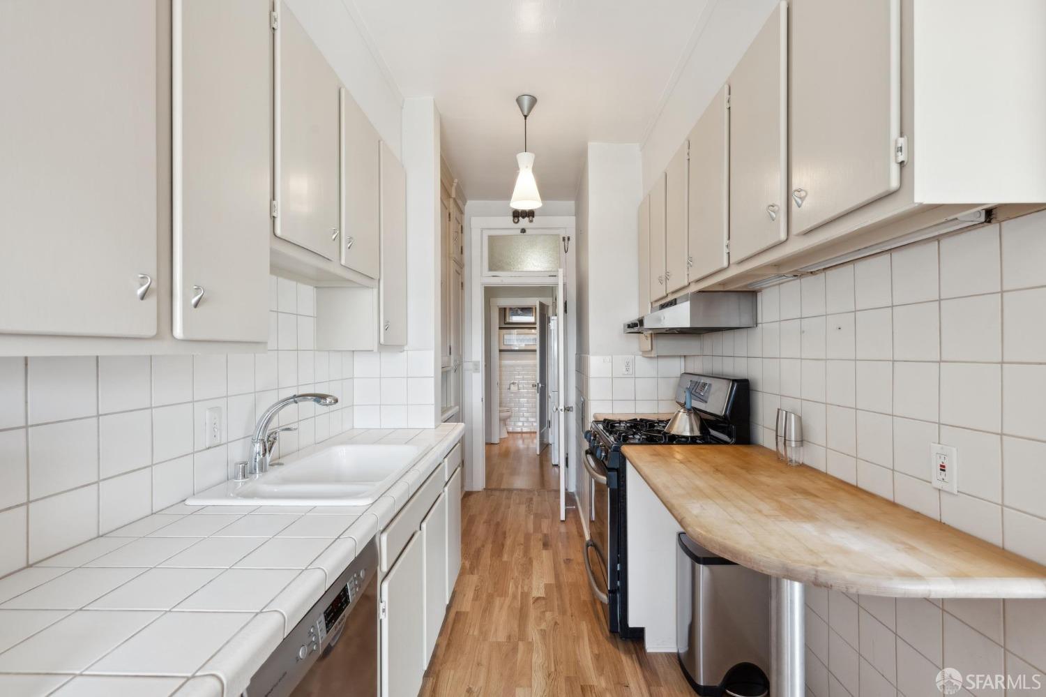 2111 Hyde Street # 403