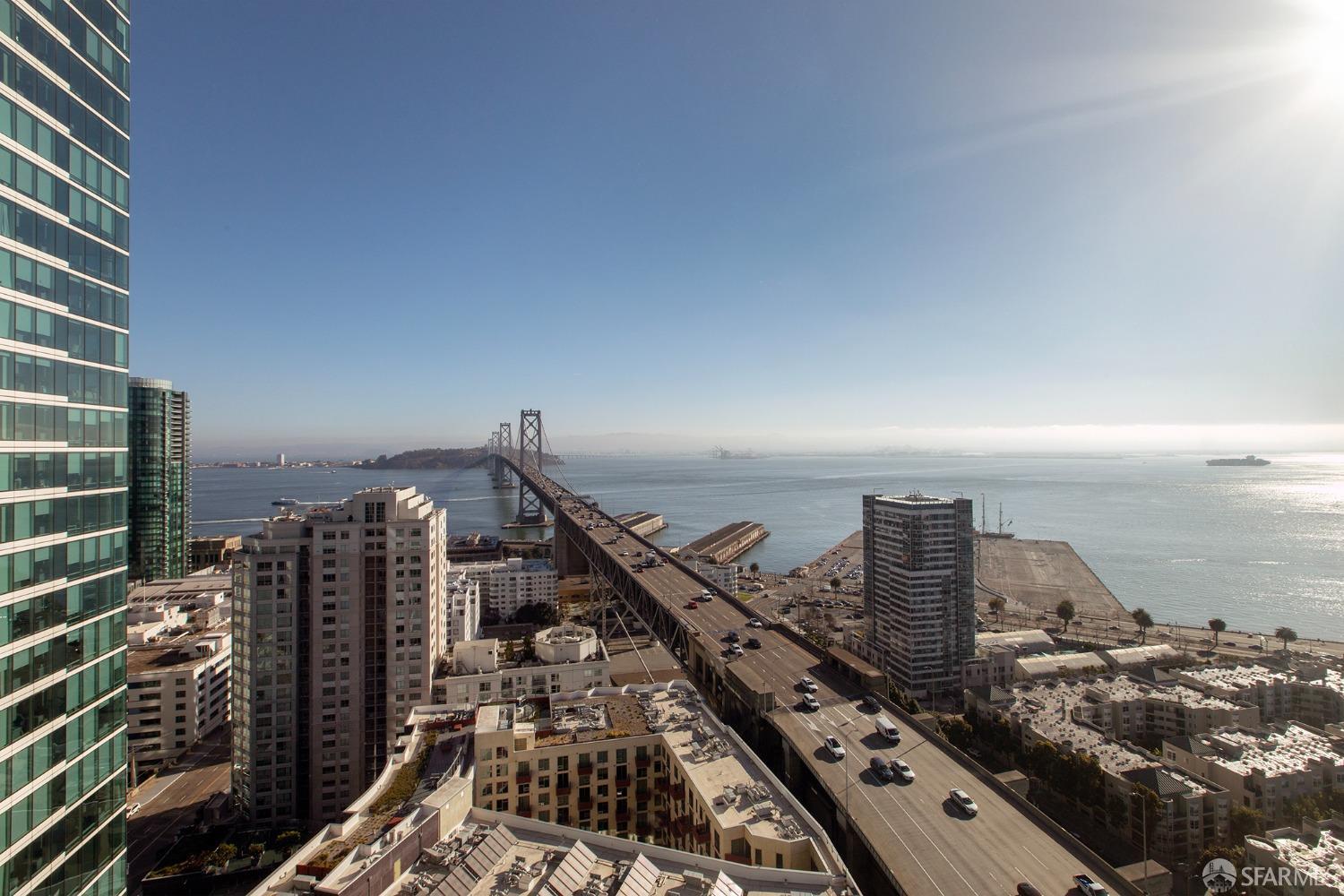425 1st Street # 2501
