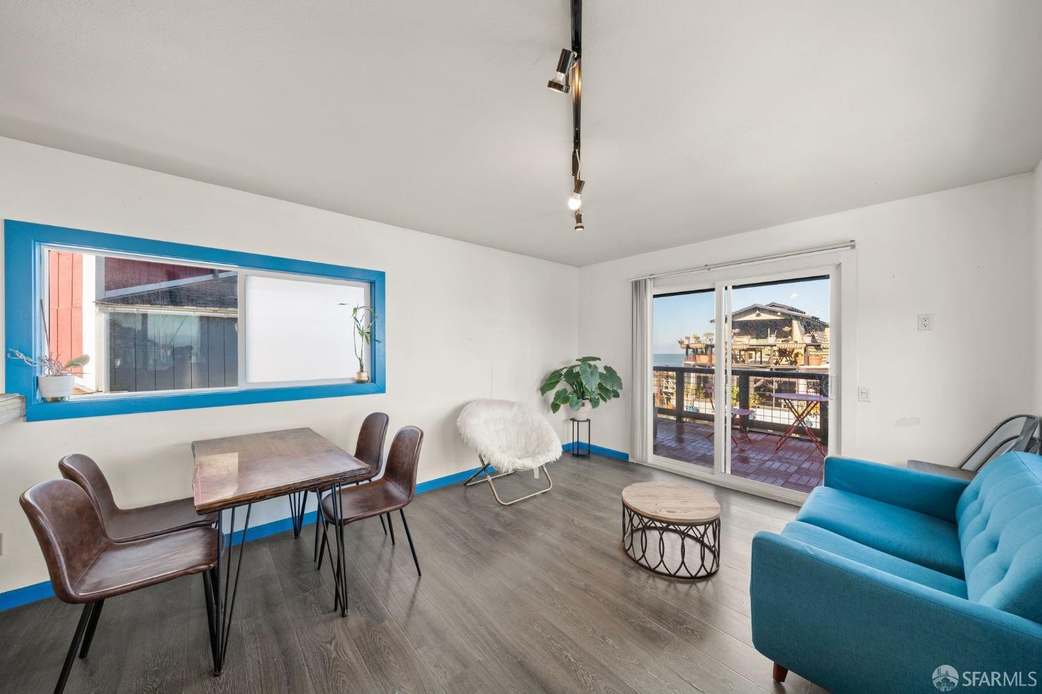 1900 Stenmark Drive # 302 Unit: 3-302