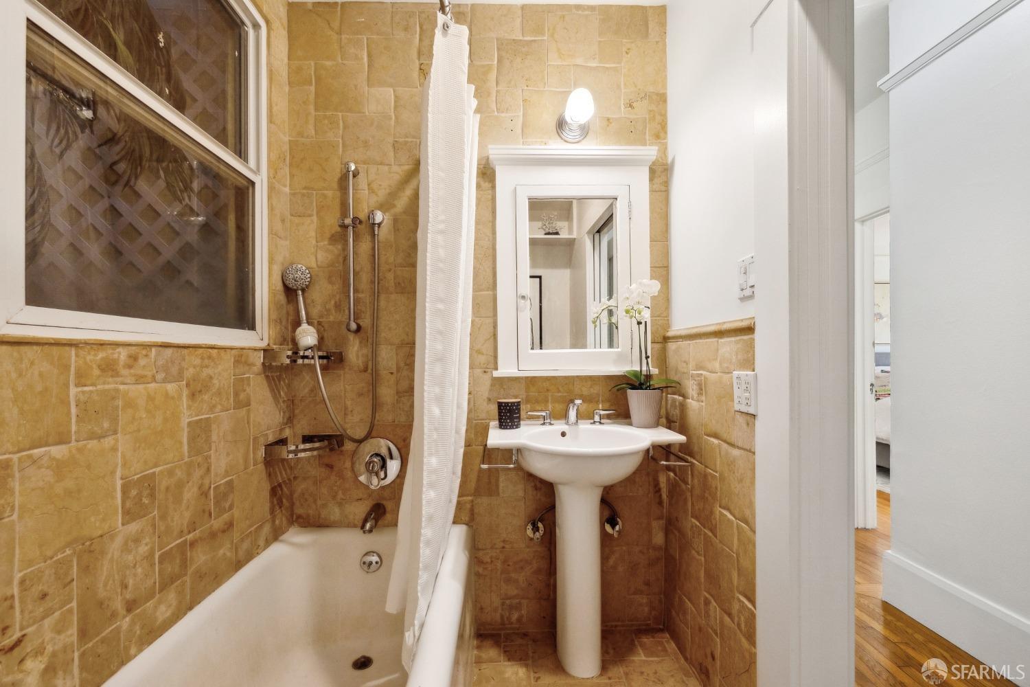 2632 Fillmore Street # 1