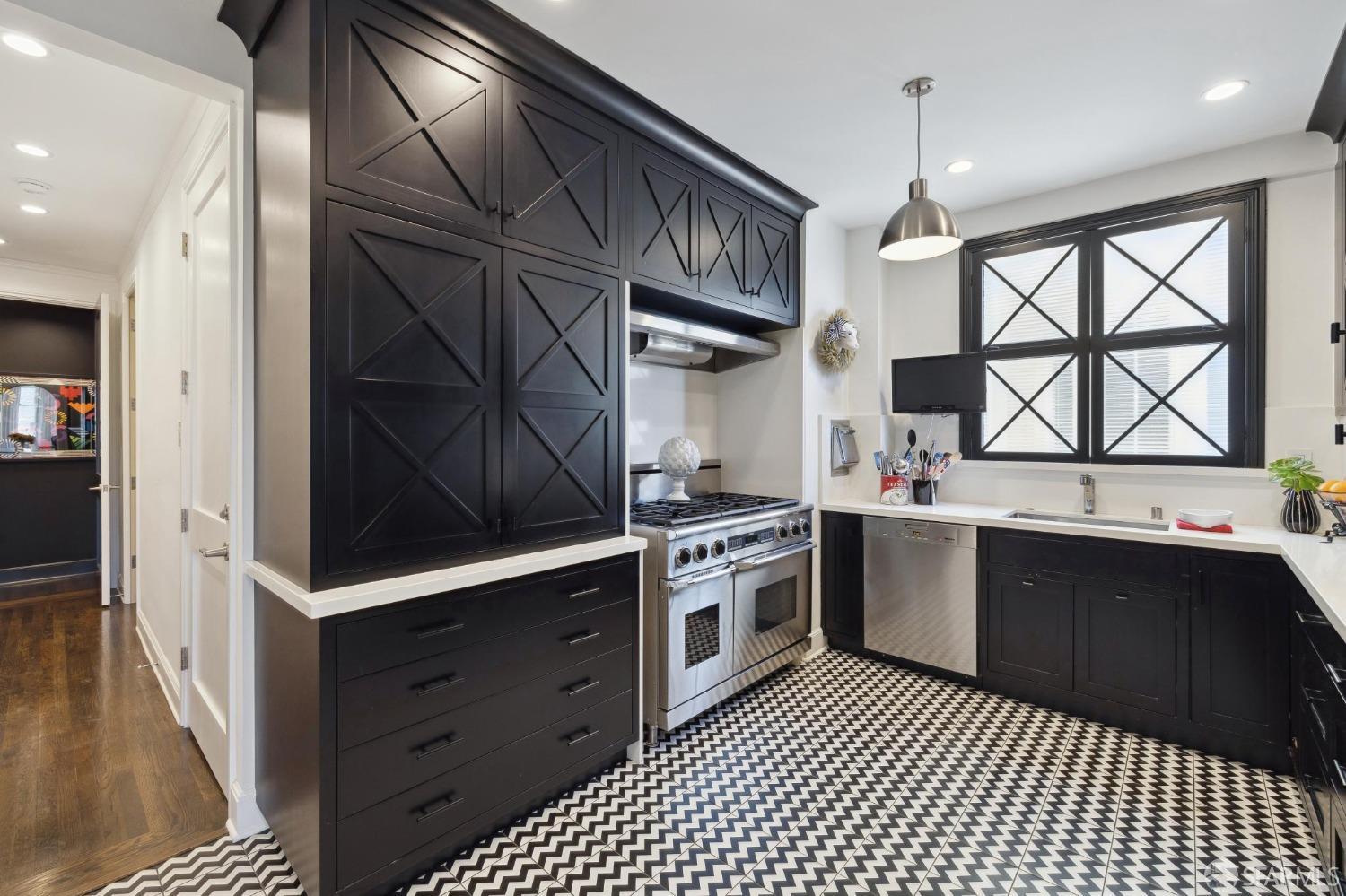 2121 Broadway Street # 3