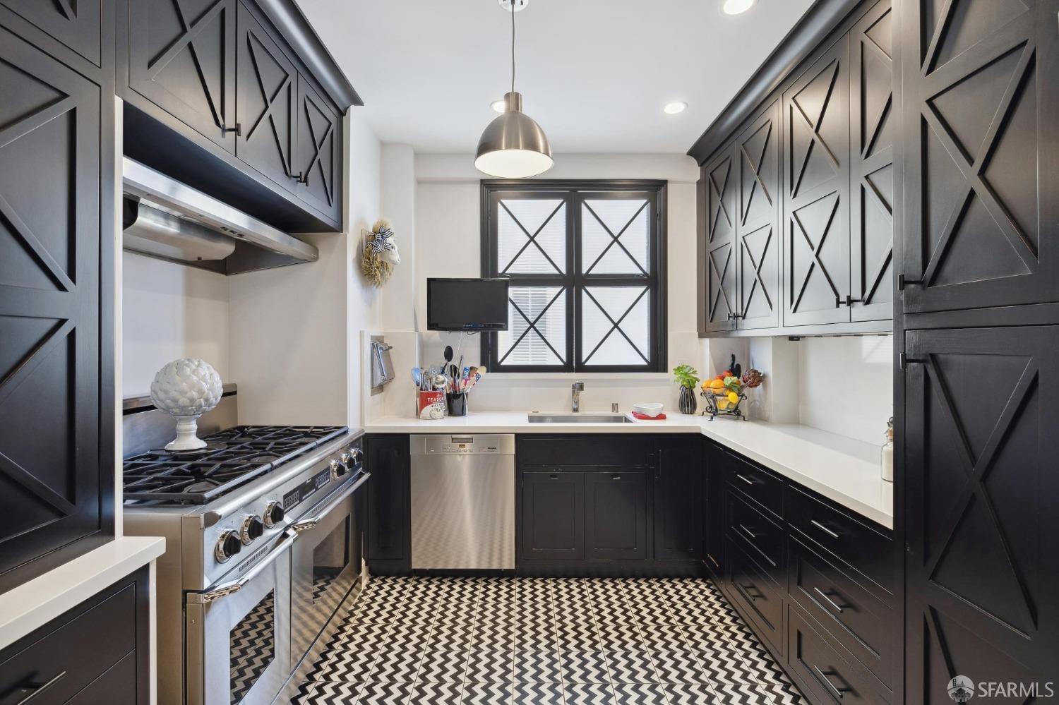 2121 Broadway Street # 3