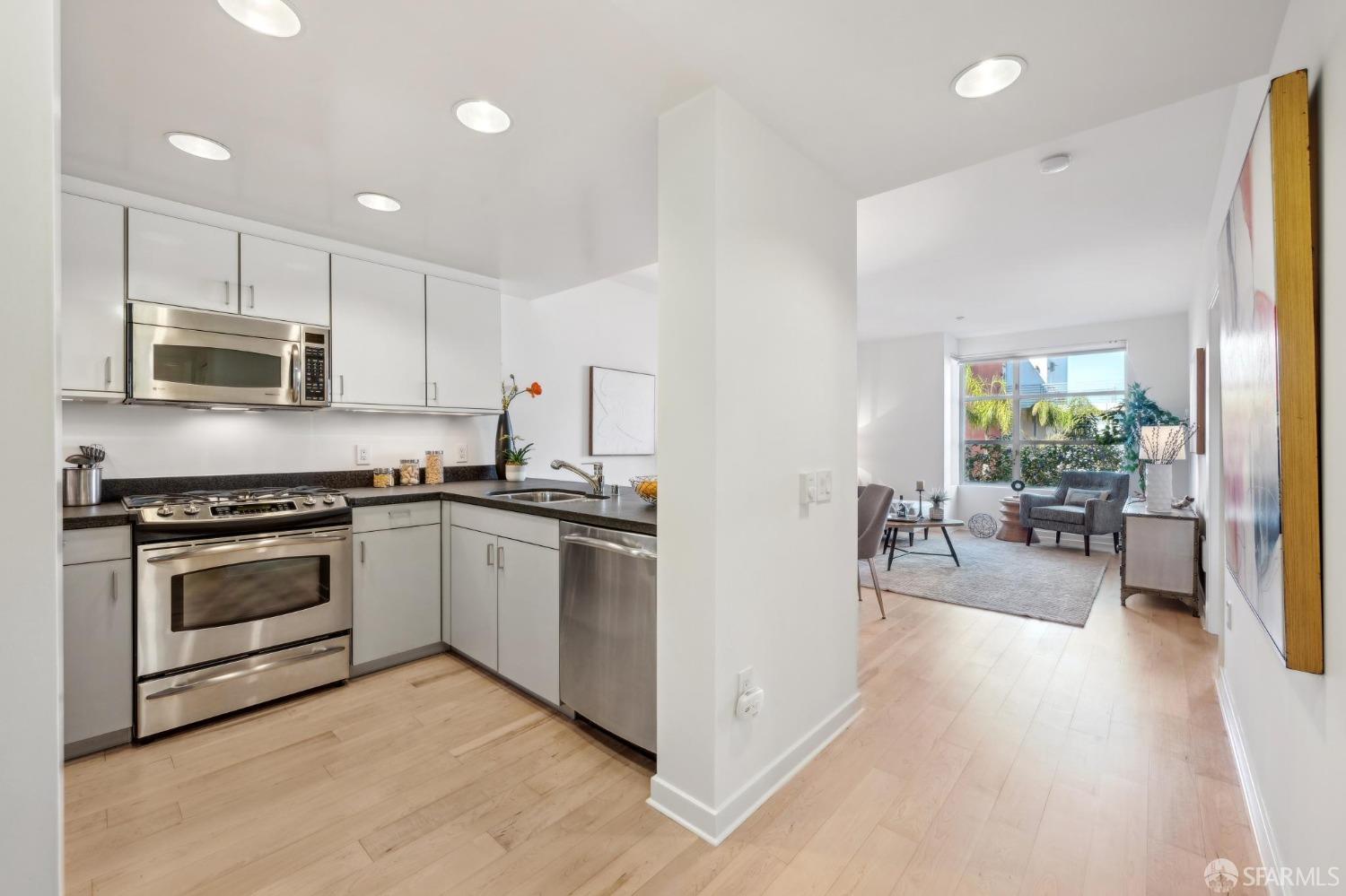451 Kansas Street # 547