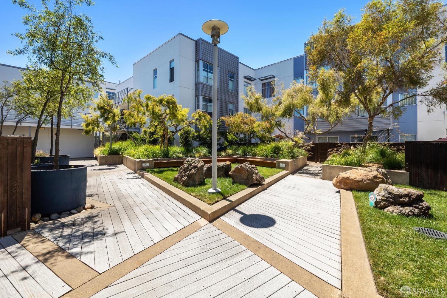 451 Kansas Street # 547