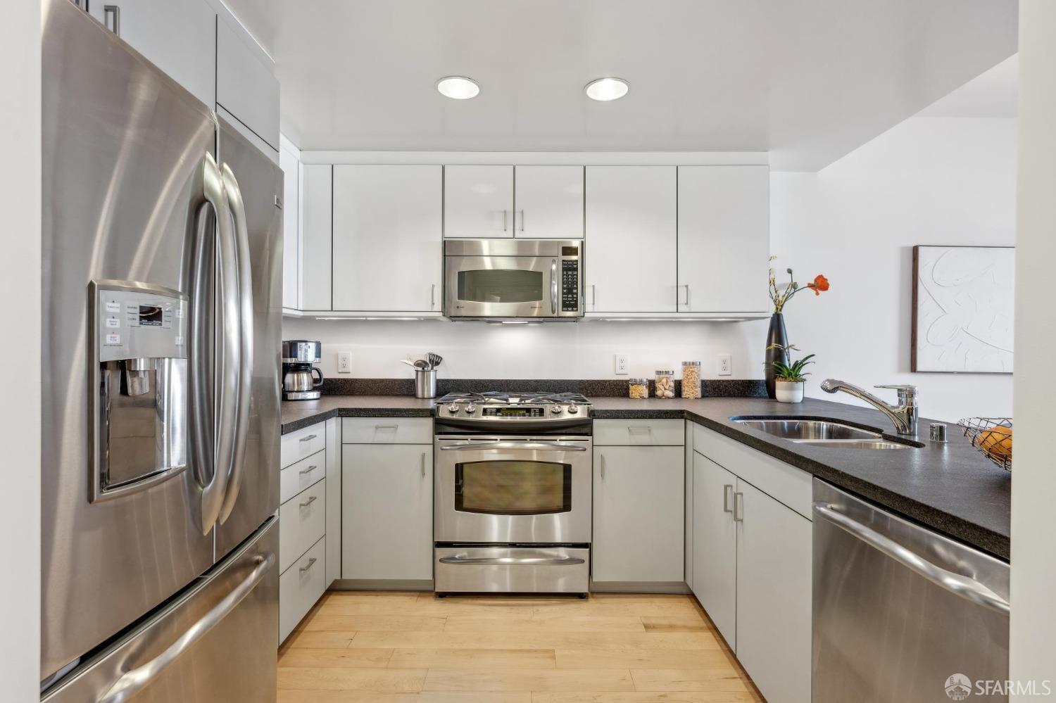 451 Kansas Street # 547