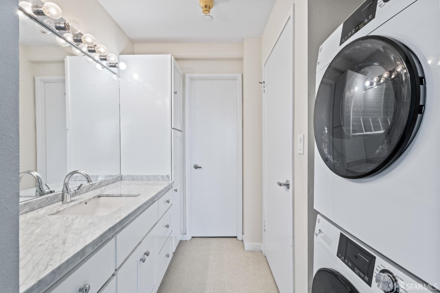 1 Daniel Burnham Court # 1412