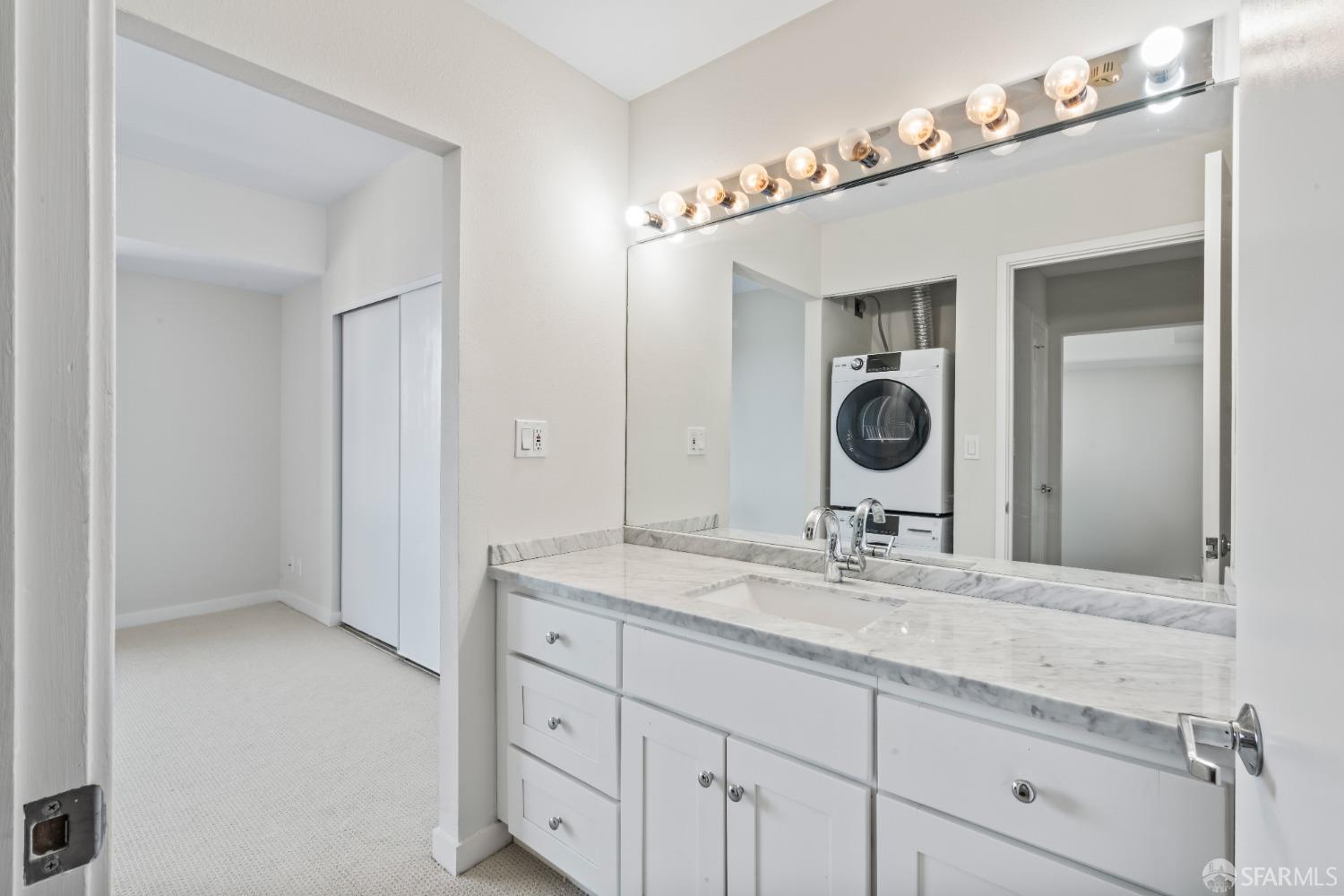 1 Daniel Burnham Court # 1412