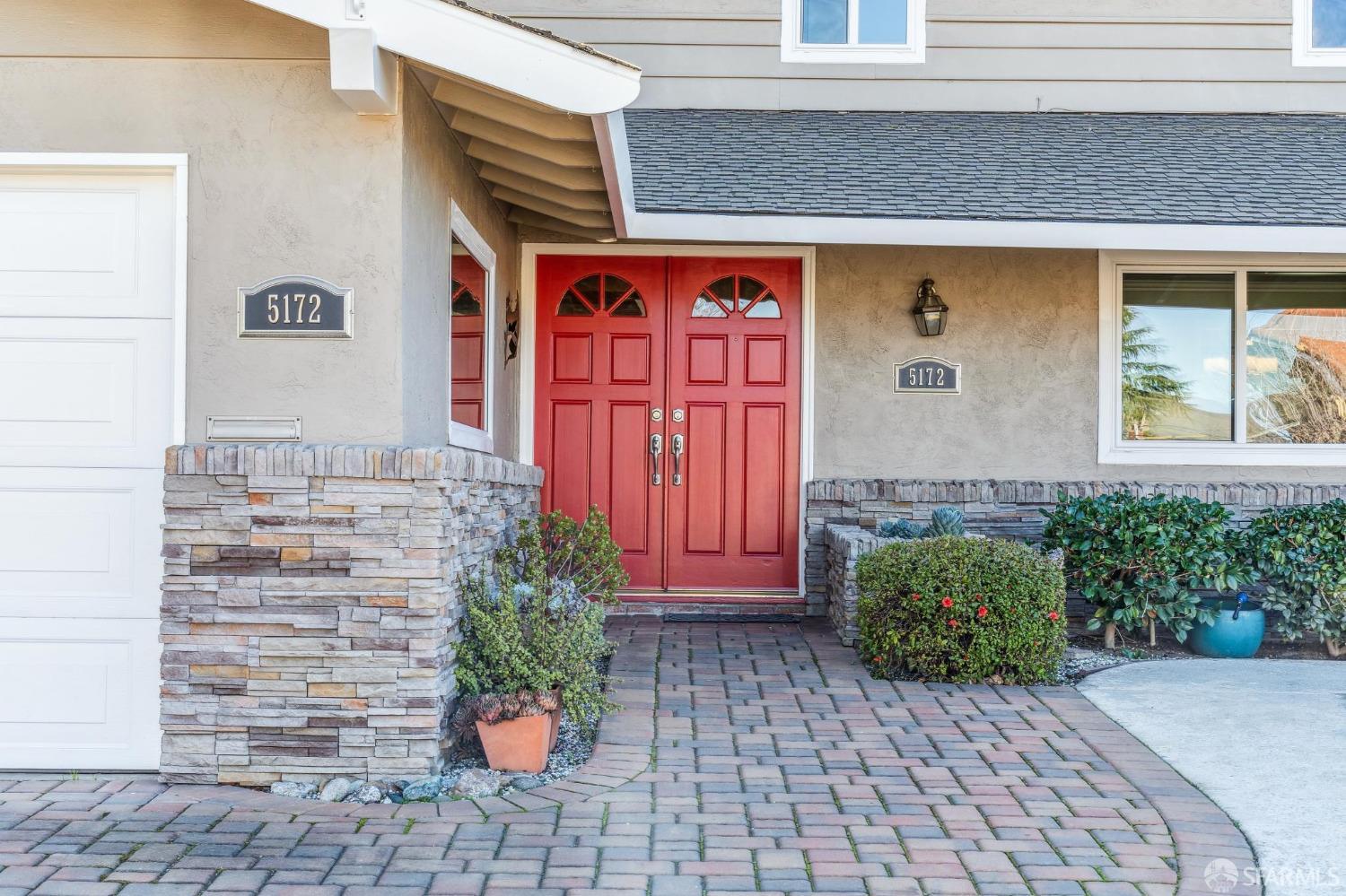 5172 Paul Scarlet Drive