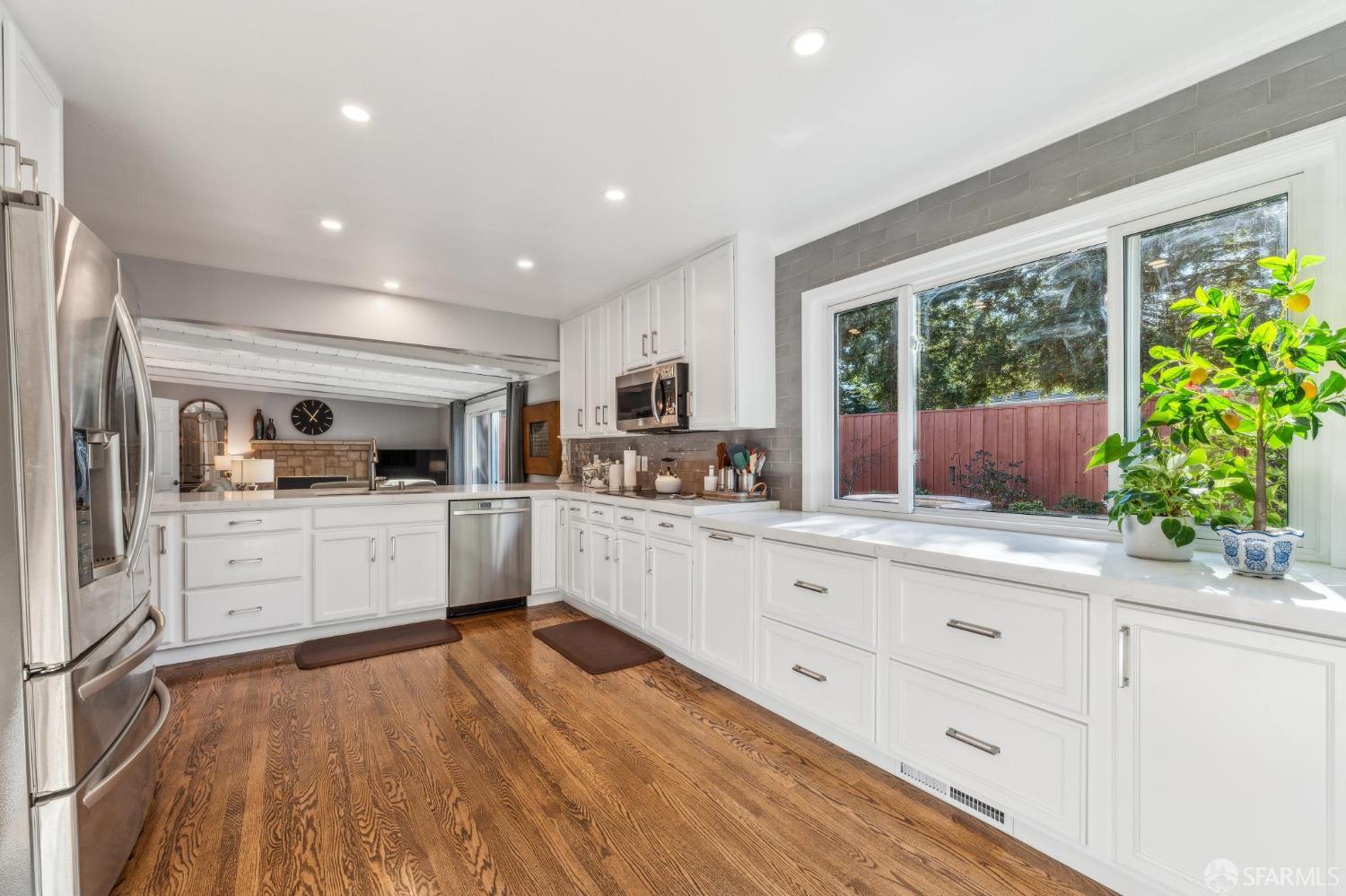 5172 Paul Scarlet Drive