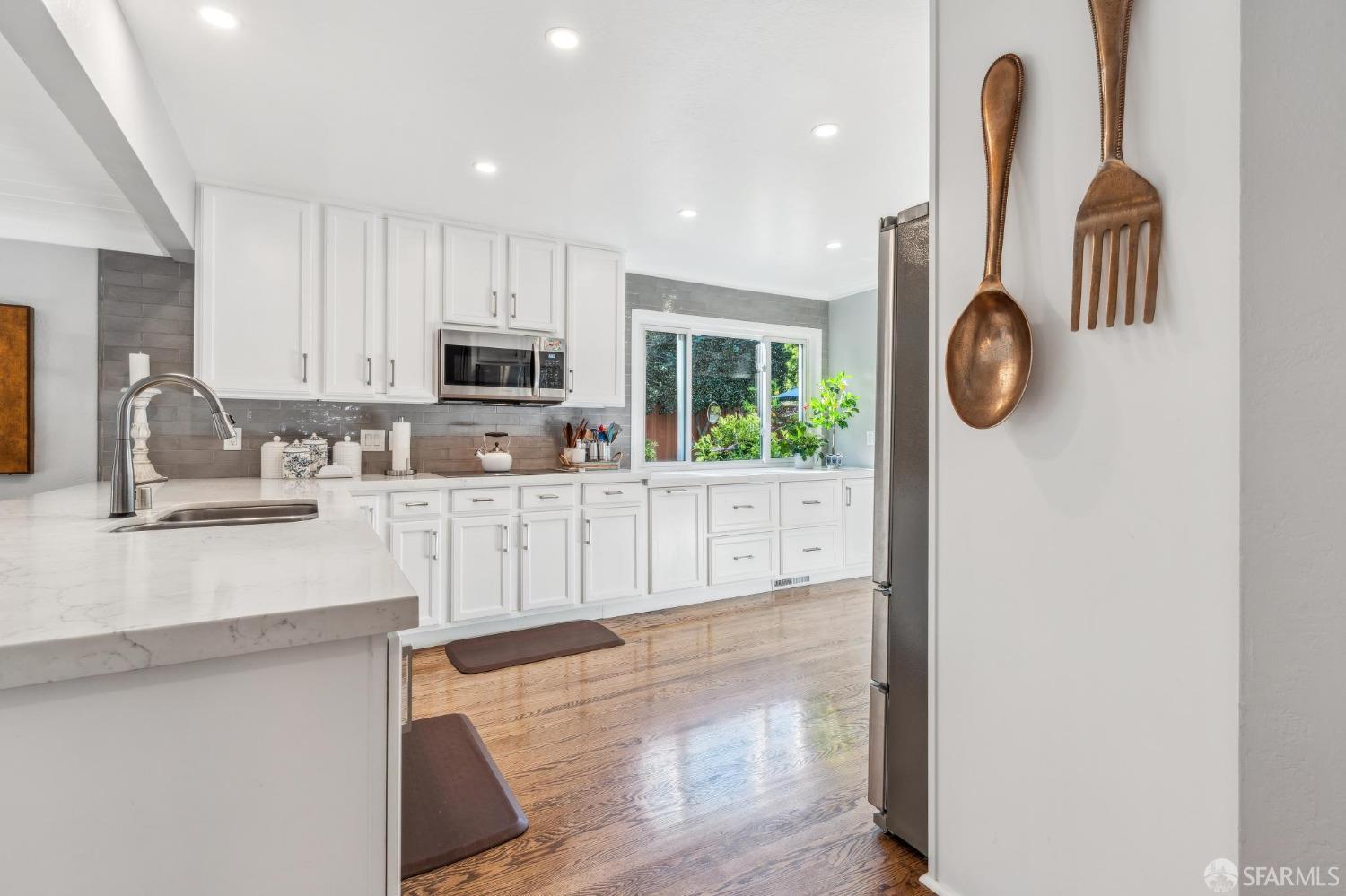 5172 Paul Scarlet Drive