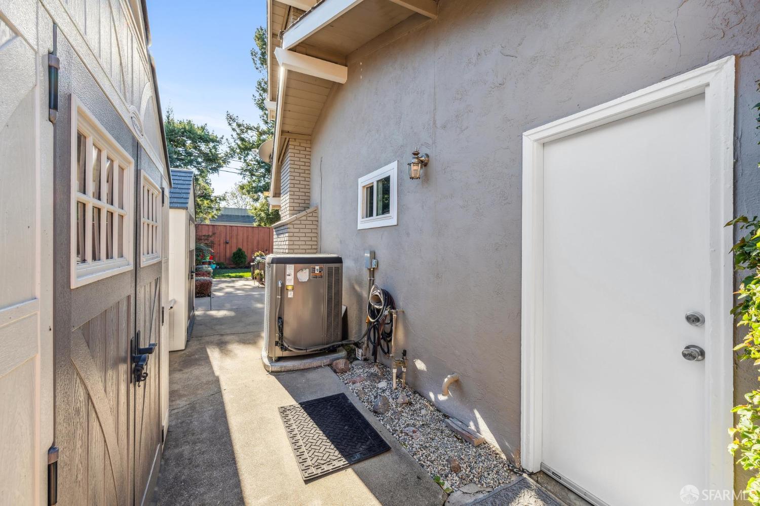 5172 Paul Scarlet Drive