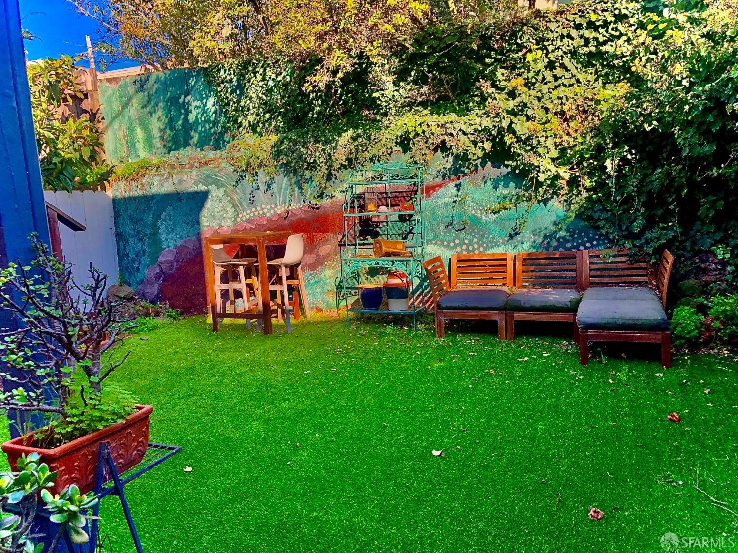 26 Balhi Court
