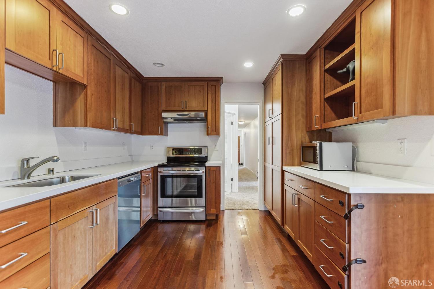 1901 Eddy Street # 1