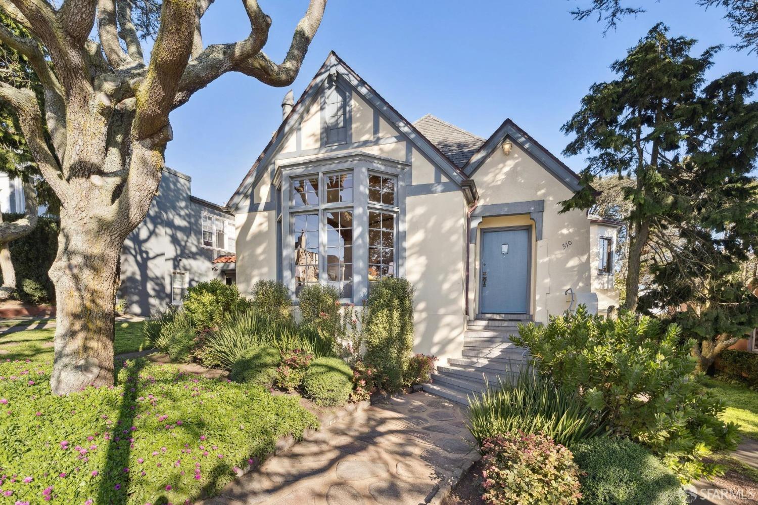 310 Colon Avenue