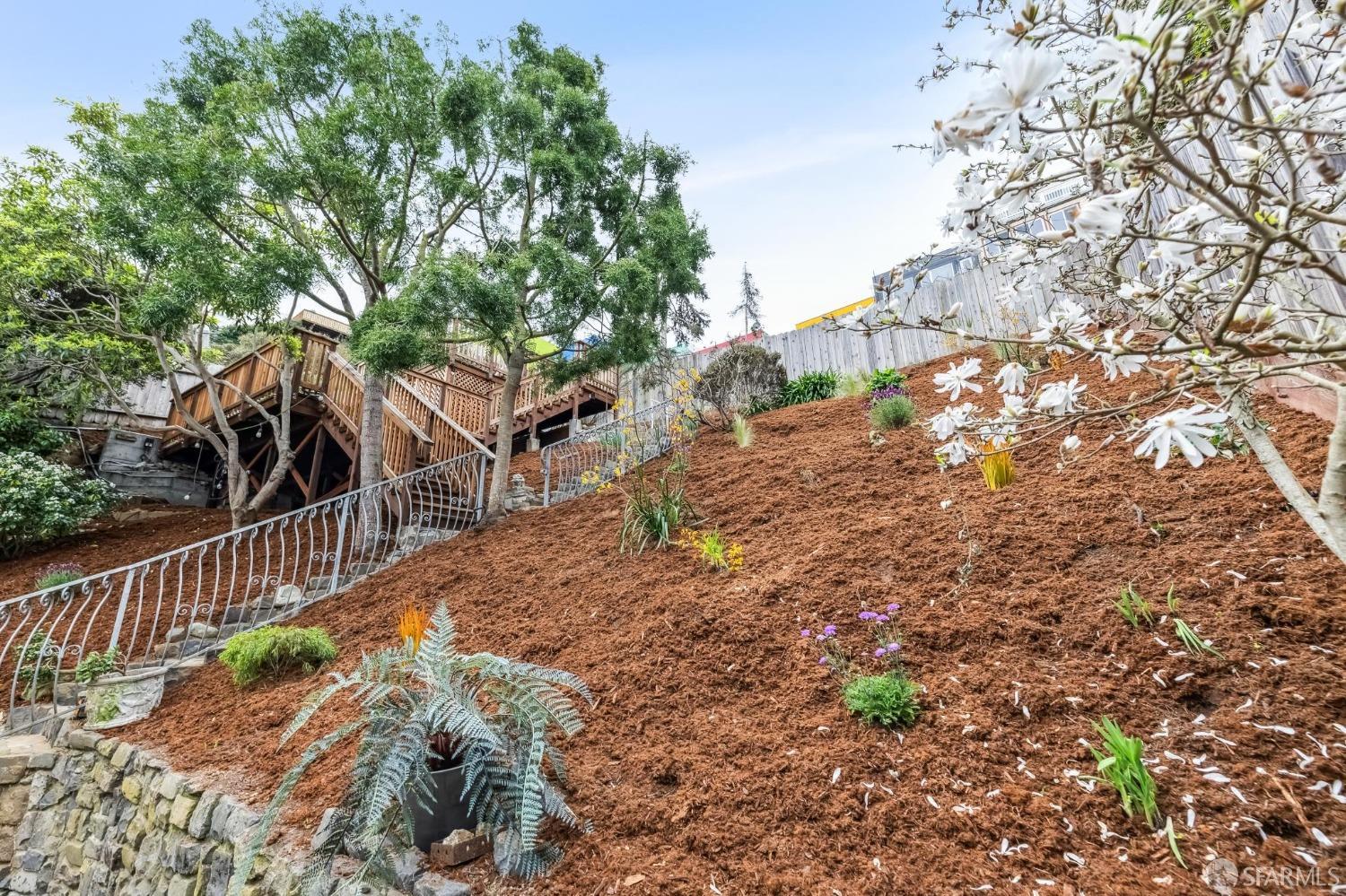 1919 Quesada Avenue