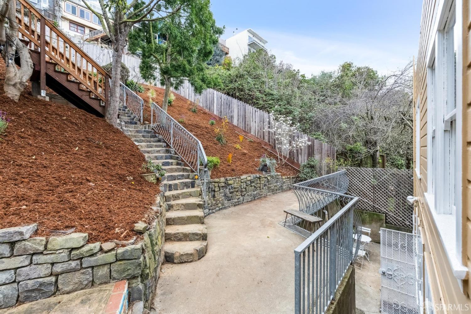 1919 Quesada Avenue