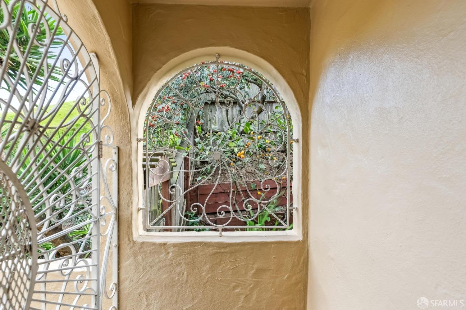 1919 Quesada Avenue