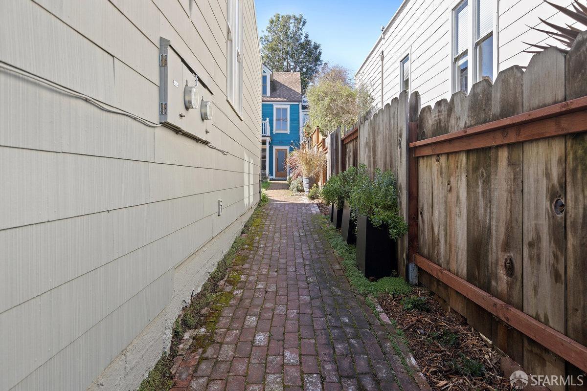 852 Treat Avenue