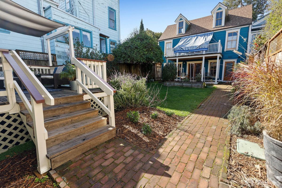852 Treat Avenue