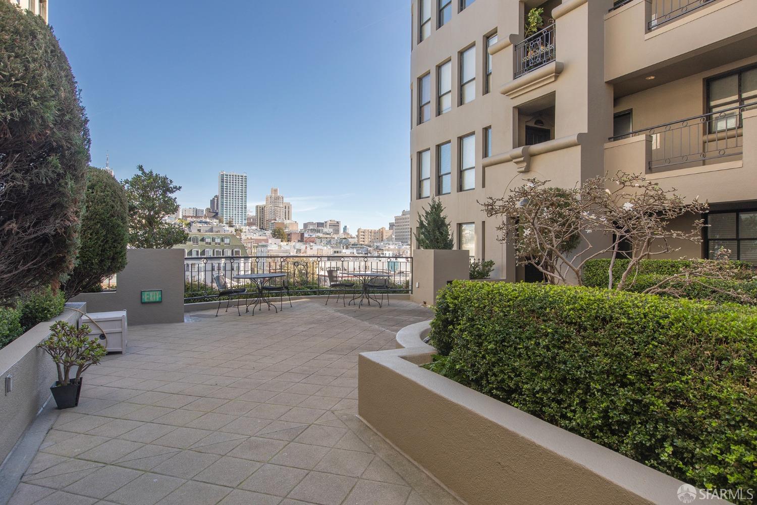 1776 Sacramento Street # 703