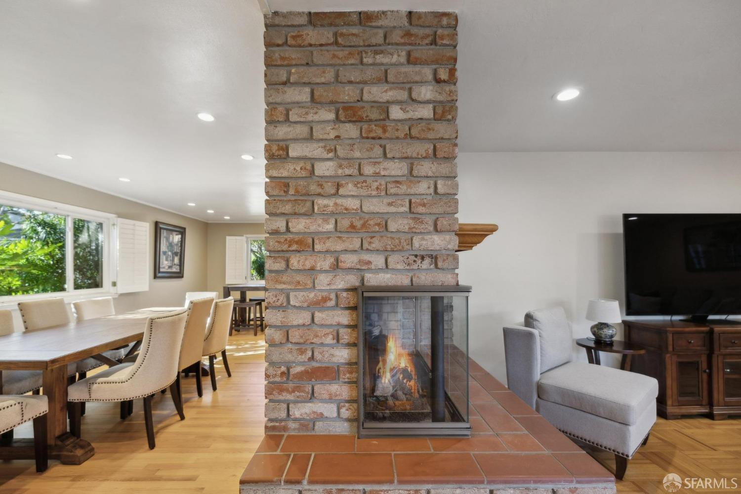 735 Pico Avenue