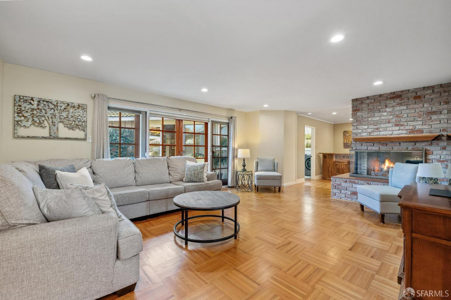 735 Pico Avenue