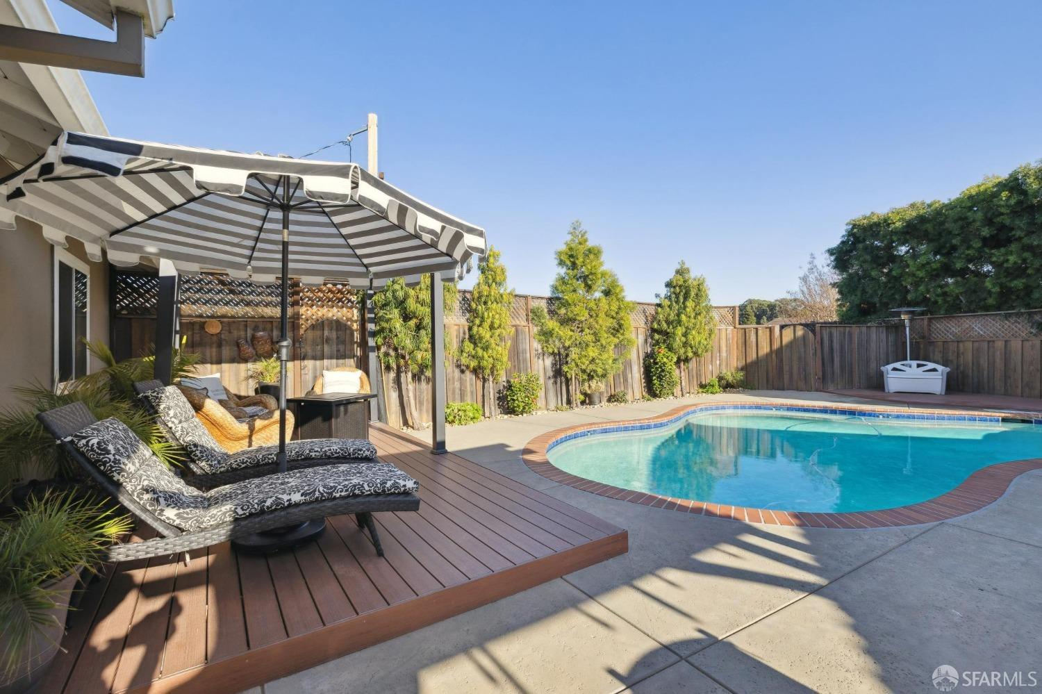 735 Pico Avenue