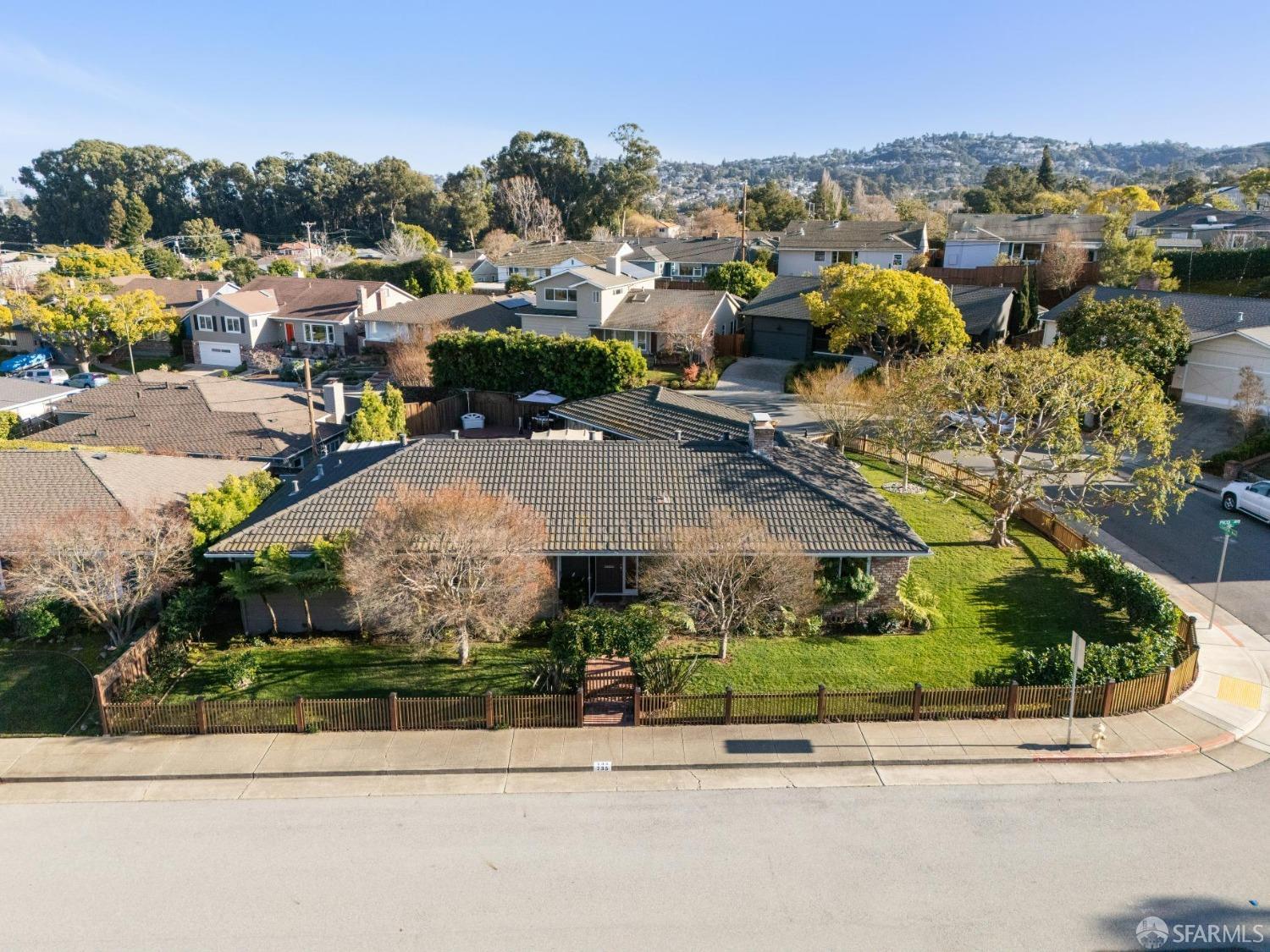 735 Pico Avenue