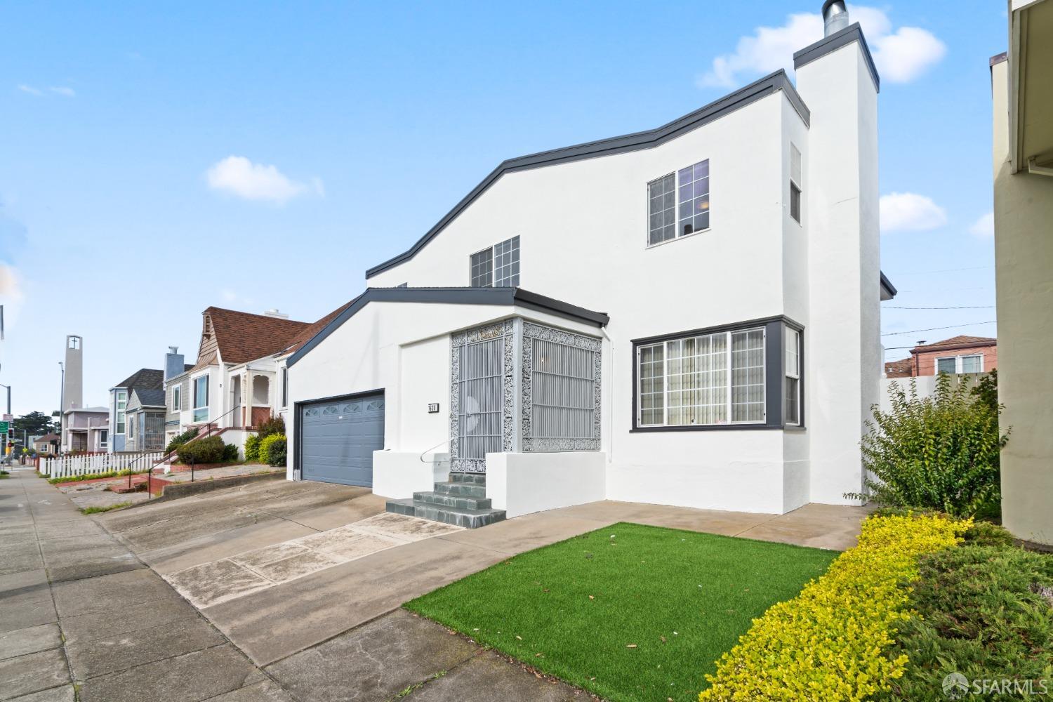 1630 Sloat Boulevard