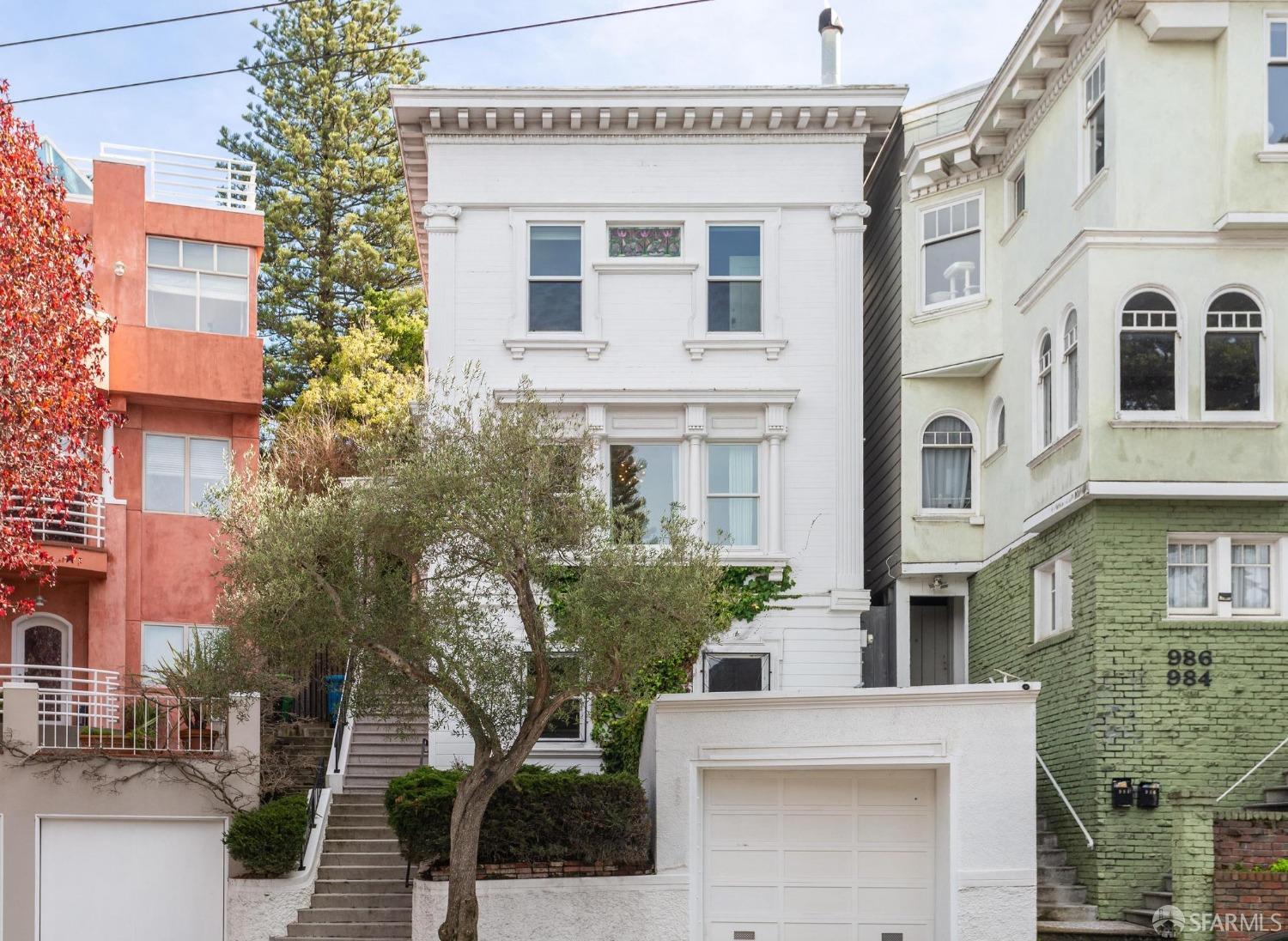 980 Ashbury Street