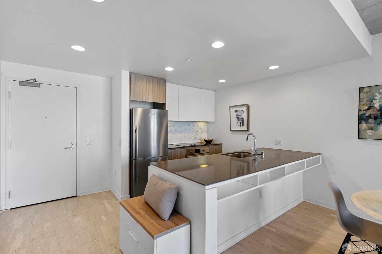 45 Bartlett Street # 607