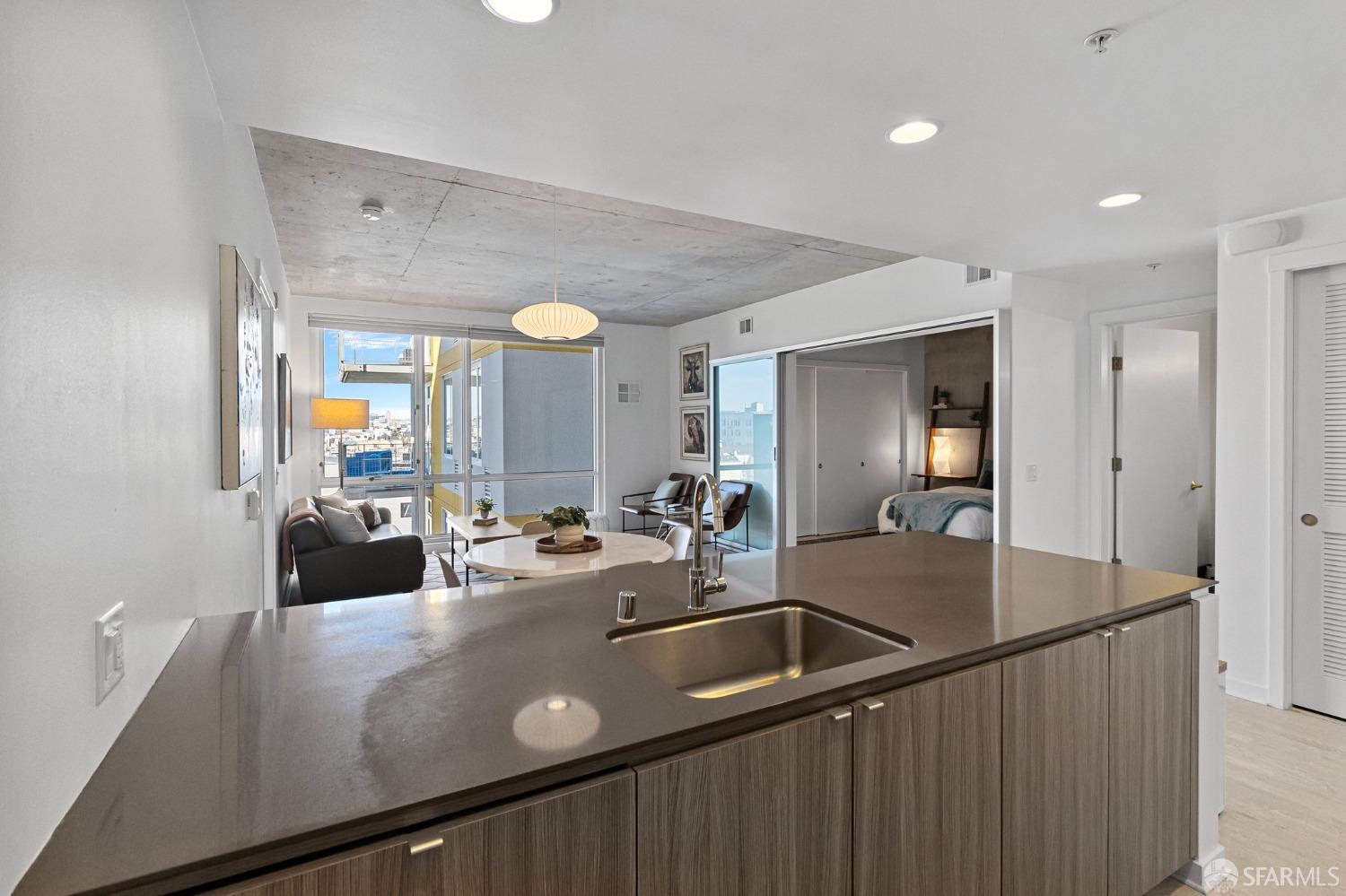 45 Bartlett Street # 607