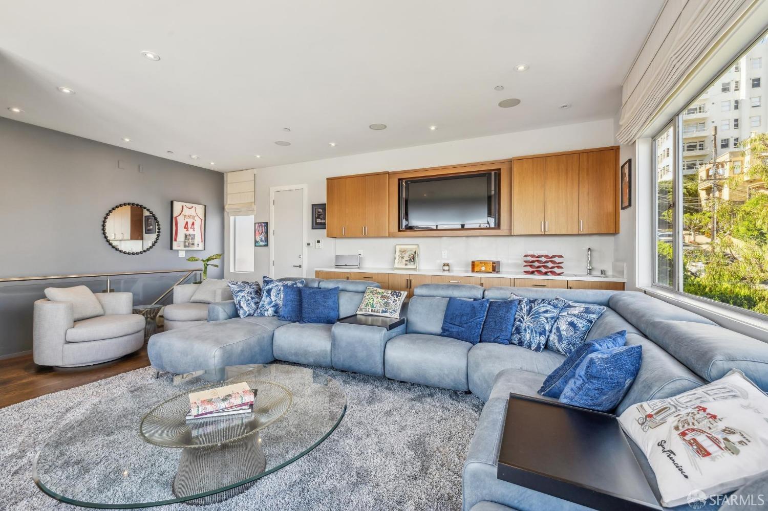1017 Greenwich Street