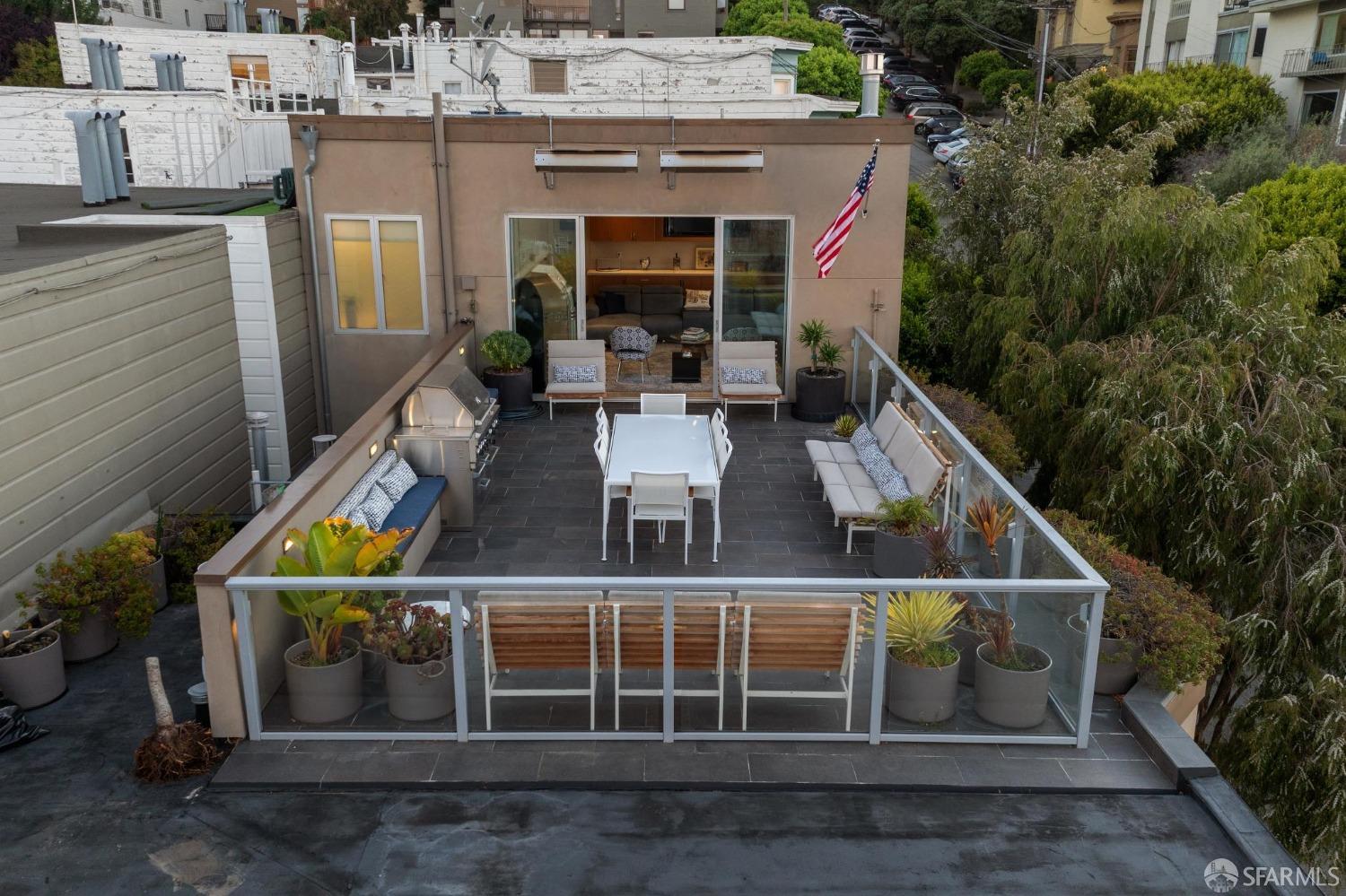 1017 Greenwich Street