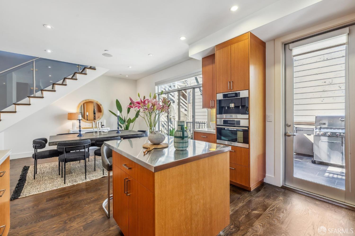 1017 Greenwich Street