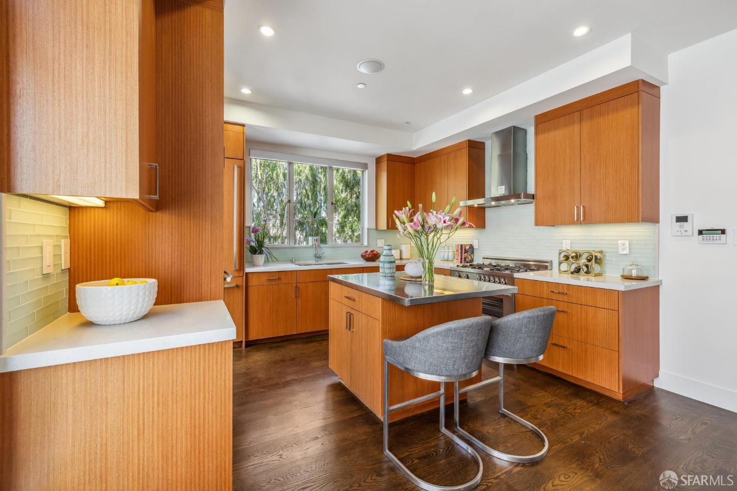 1017 Greenwich Street