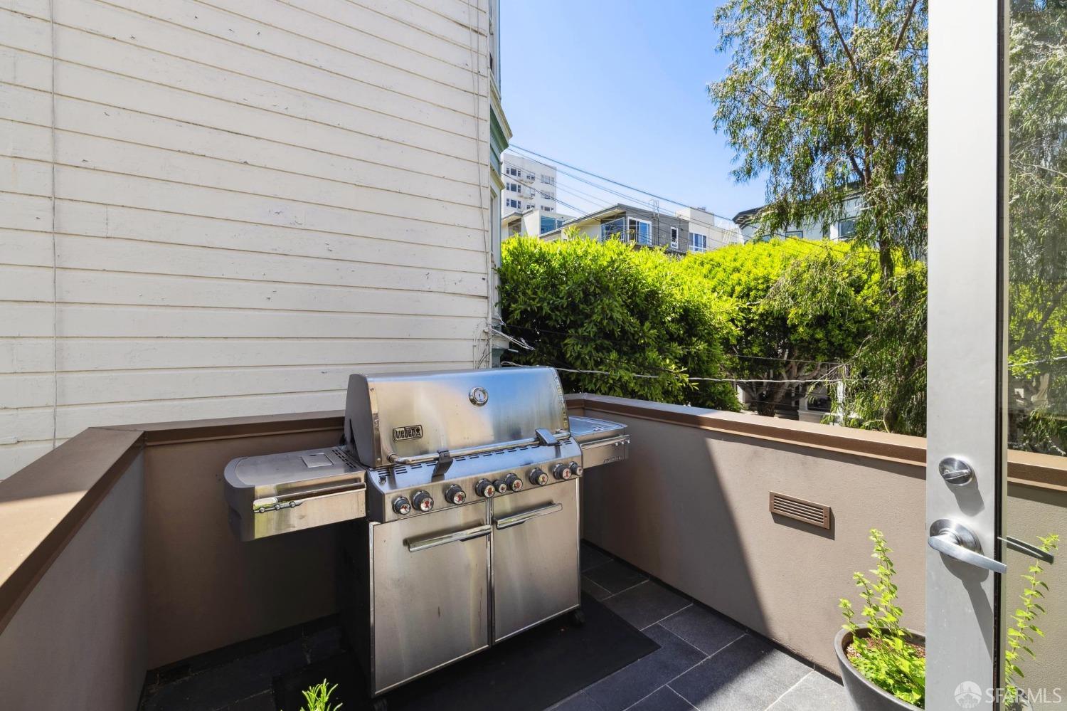 1017 Greenwich Street