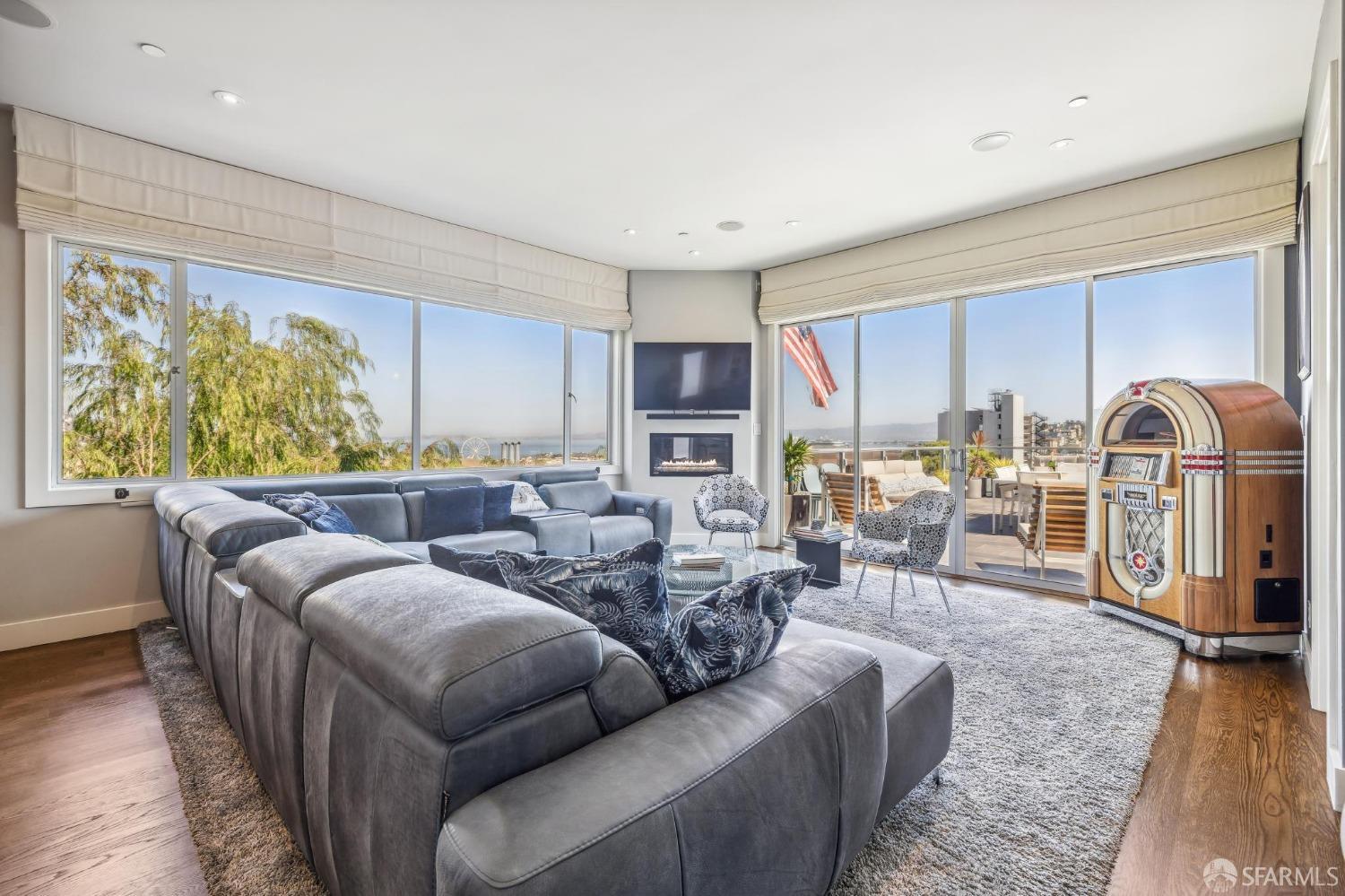 1017 Greenwich Street